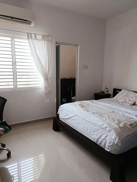 Pangsapuri untuk Dijual di Menara Kuda Lari - Meng . - Bedroom - PropertyGuru.com.my