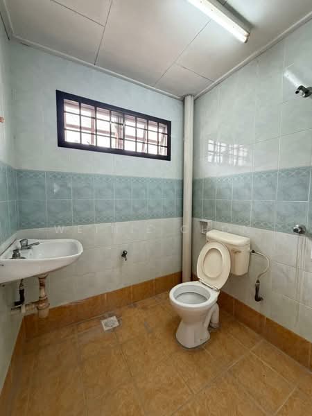 2-storey Terraced House for Sale in Bandar Putra (Kulai) - Weinie Chon - Bathroom - PropertyGuru.com.my