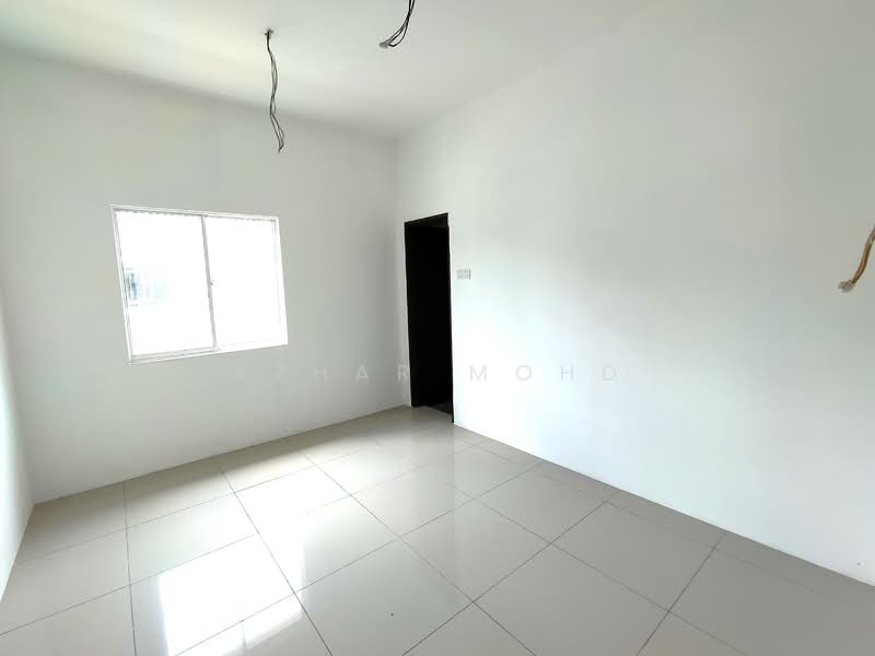 Semi-Detached House for Sale in Taman Desiran Bayu (Puchong) - Azhar Mohd - Interior - PropertyGuru.com.my