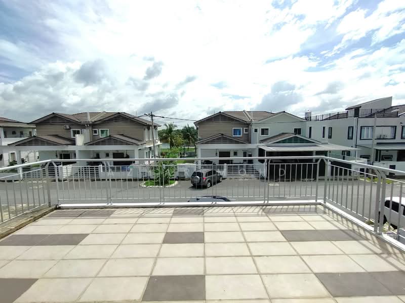 Semi-Detached House for Sale in Taman Desiran Bayu (Puchong) - Azhar Mohd - Exterior - PropertyGuru.com.my