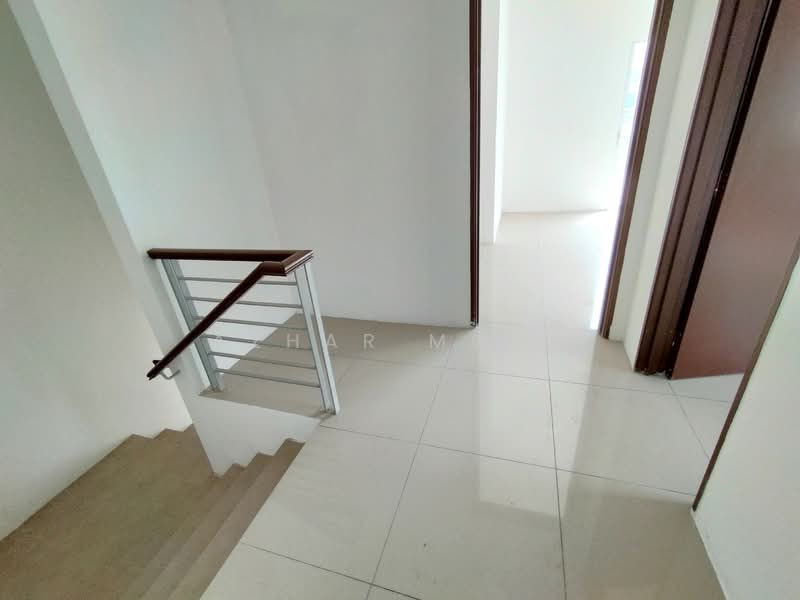 Semi-Detached House for Sale in Taman Desiran Bayu (Puchong) - Azhar Mohd - Interior - PropertyGuru.com.my