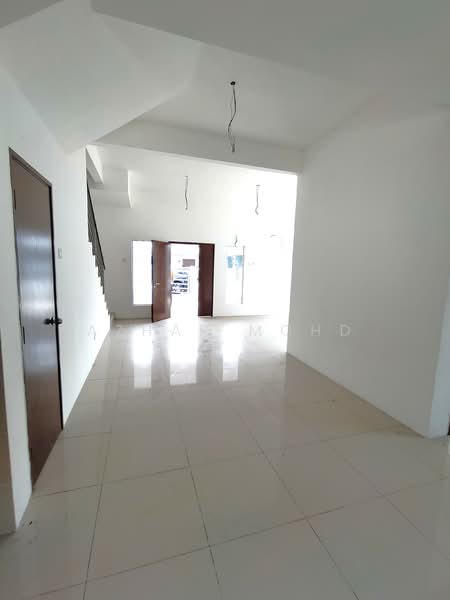 Semi-Detached House for Sale in Taman Desiran Bayu (Puchong) - Azhar Mohd - Interior - PropertyGuru.com.my