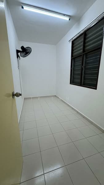 Pangsapuri untuk Dijual di Villa Krystal @ Bandar Selesa Jaya - TY Tan - Interior - PropertyGuru.com.my