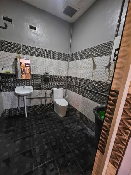Semi-Detached House for Sale in Taman Berjaya (Sungai Petani) - Wang TS - Bathroom - PropertyGuru.com.my
