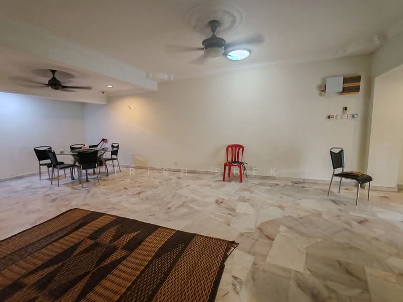 Terraced House for Rent in Shah Alam (Selangor) - Irish Shek - Living Room - PropertyGuru.com.my