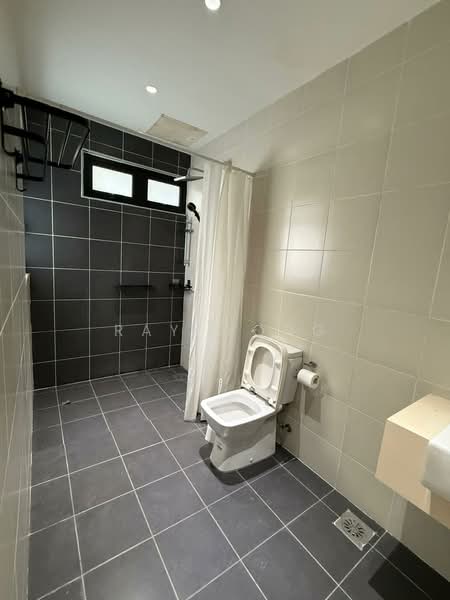 Servis Apartment untuk Disewa di Meridin Suites @ The Meridin - Ray Wong - Bathroom - PropertyGuru.com.my