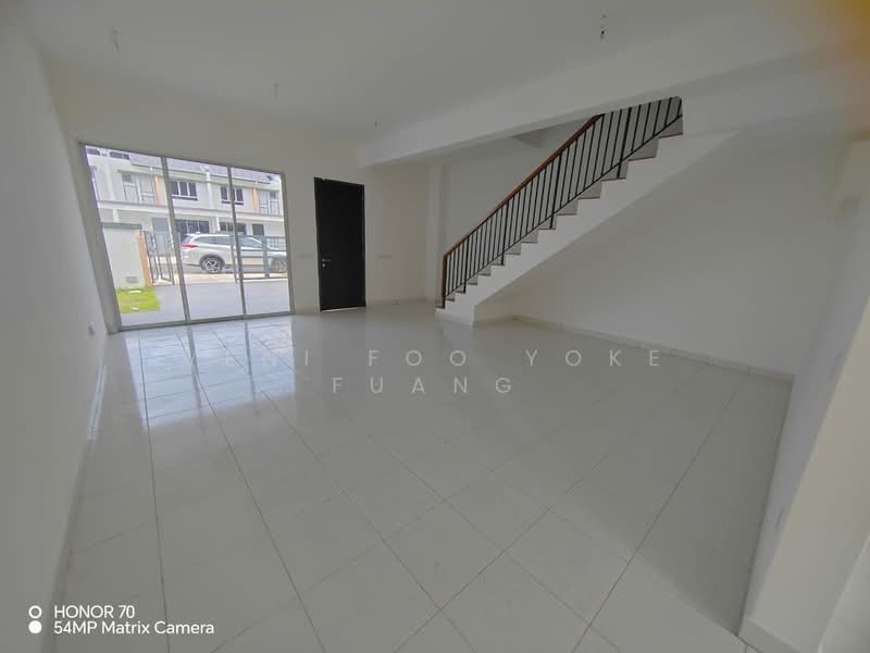 2-storey Terraced House for Sale in Bukit Raja (Selangor) - Veni Foo Yoke Fuang - Living Room - PropertyGuru.com.my