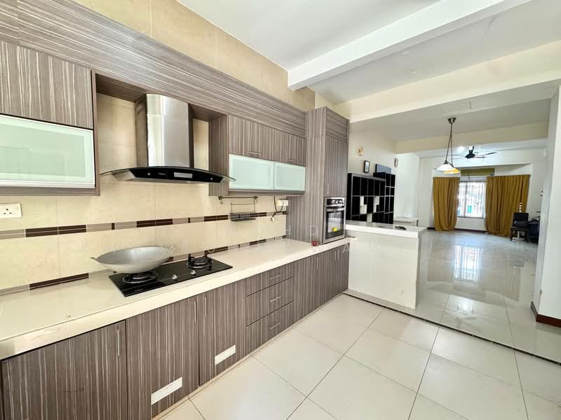 2-storey Terraced House for Sale in Shah Alam (Selangor) - Muhd Khairulnawawi Kamaruddin - Kitchen - PropertyGuru.com.my