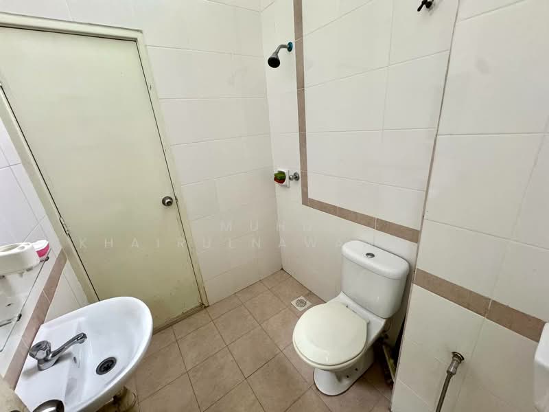 2-storey Terraced House for Sale in Shah Alam (Selangor) - Muhd Khairulnawawi Kamaruddin - Bathroom - PropertyGuru.com.my
