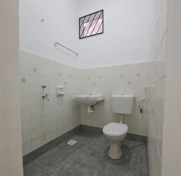 1-storey Terraced House for Sale in Senai (Johor) - Dona - Bathroom - PropertyGuru.com.my