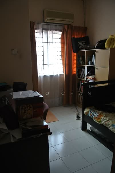 Rumah Teres 2 Tingkat untuk Dijual di TAMAN PUCHONG UTAMA (Puchong) - Kuro Chan - Bedroom - PropertyGuru.com.my
