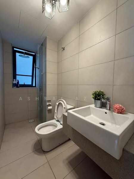 Servis Apartment untuk Dijual di Sfera Residency - Ashraf Azuas - Bathroom - PropertyGuru.com.my