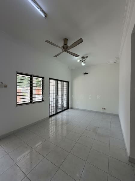 Rumah Teres 2 Tingkat untuk Dijual di Taman Puchong Prima (Puchong) - Suviender Kaur - Living Room - PropertyGuru.com.my