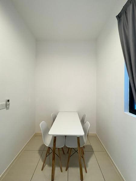 Kondominium untuk Dijual di Queens Residences Q2 @ Queens Waterfront - Eric Cheah - Dining Room - PropertyGuru.com.my