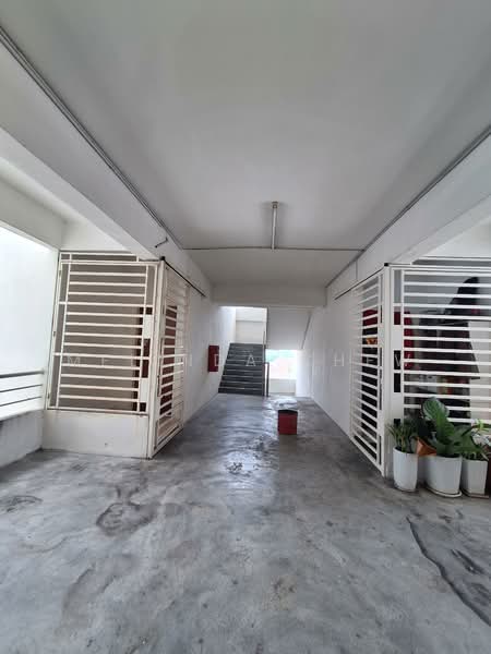 Apartment for Rent at Idaman Iris - Melinda Chew - Corridor - PropertyGuru.com.my