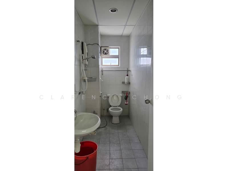 Apartment for Sale at Jalil Damai Apartments - Clarence Chong - Bathroom - PropertyGuru.com.my
