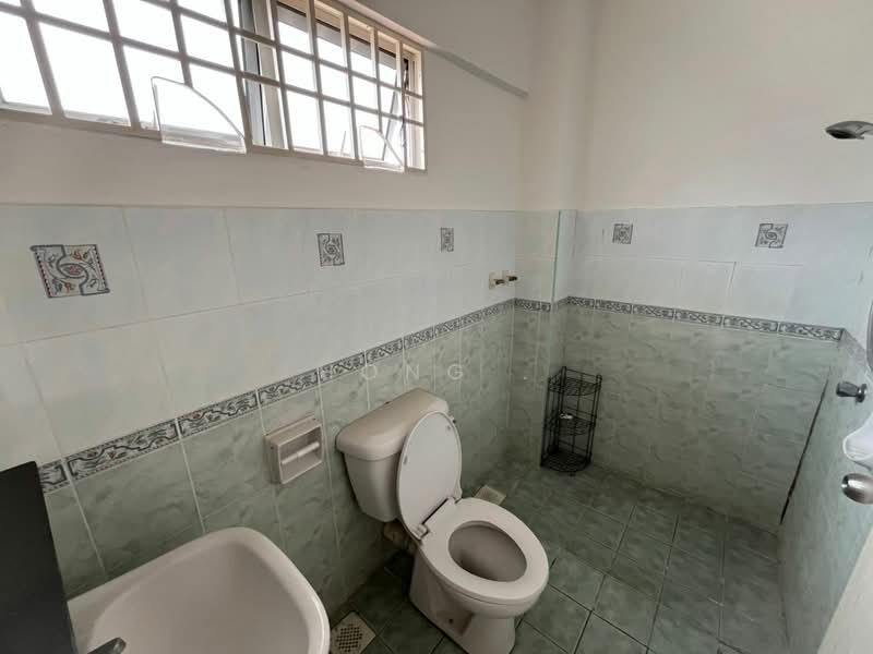2-storey Terraced House for Sale in Sungai Ara (Penang) - Hong . - Bathroom - PropertyGuru.com.my
