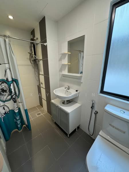 Servis Apartment untuk Dijual di Zeva @ Equine South - Kays Chin - Bathroom - PropertyGuru.com.my