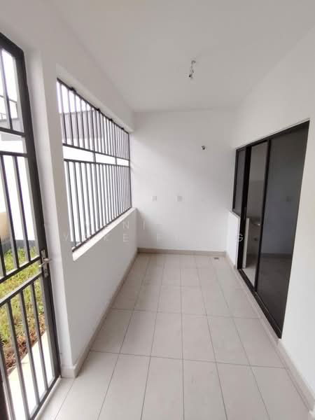 2-storey Terraced House for Sale in Bukit Raja (Selangor) - Veni Foo Yoke Fuang - Balcony - PropertyGuru.com.my
