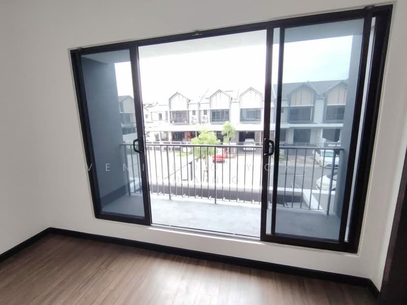 2-storey Terraced House for Sale in Bukit Raja (Selangor) - Veni Foo Yoke Fuang - Balcony - PropertyGuru.com.my