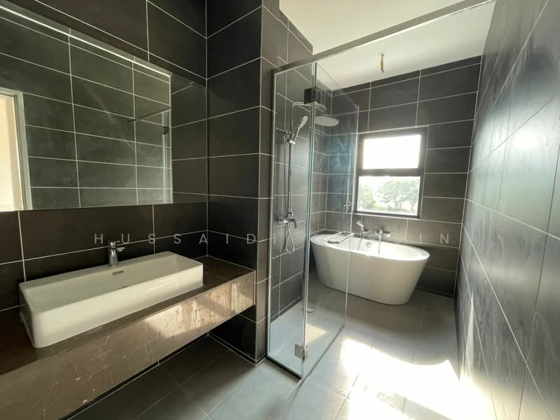 Semi-Detached House for Sale in Cyber 10 (Cyberjaya) - Hussaidi Hussin - Bathroom - PropertyGuru.com.my