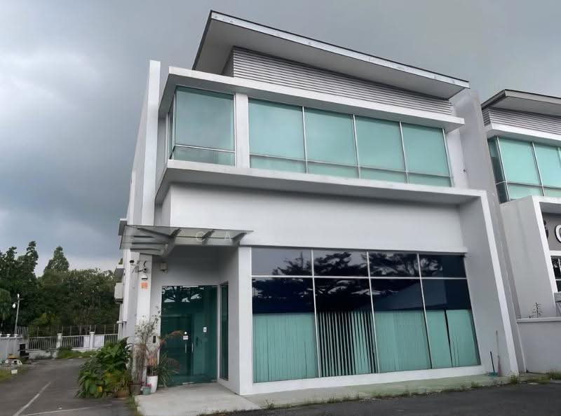 Factory for Rent in Taman Sains Selangor (Kota Damansara) - Casey . - Exterior - PropertyGuru.com.my
