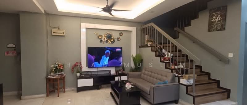 2-storey Terraced House for Sale in Bandar Tasik Puteri (Rawang) - Ahmad Muslim - Living Room - PropertyGuru.com.my