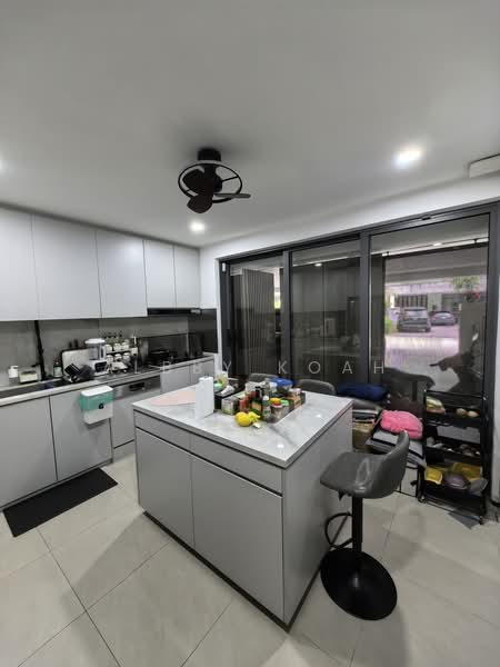 3.5-storey Terraced House for Sale in The Mansions (Desa Parkcity) - Albby Koah - Kitchen - PropertyGuru.com.my