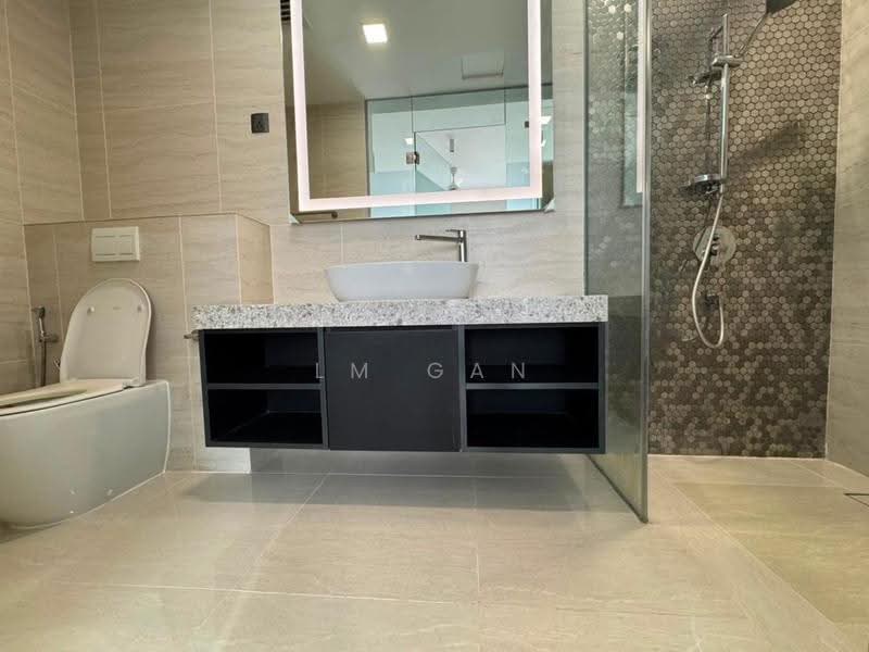 Kediaman Servis untuk Disewa di Star Residences One - LM Gan - Bathroom - PropertyGuru.com.my
