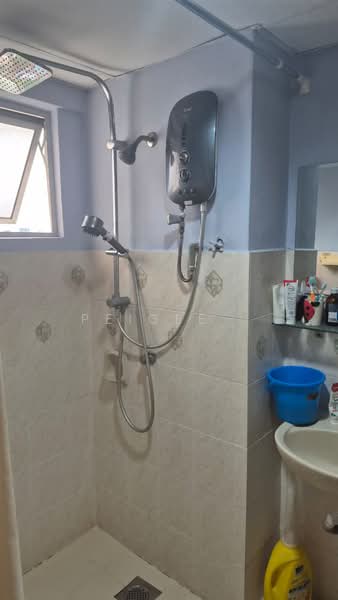 Kondominium untuk Dijual di Puncak Nusa Kelana - PeiGee . - Bathroom - PropertyGuru.com.my