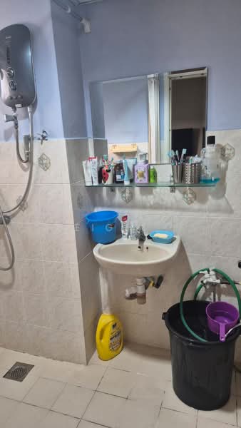 Kondominium untuk Dijual di Puncak Nusa Kelana - PeiGee . - Bathroom - PropertyGuru.com.my