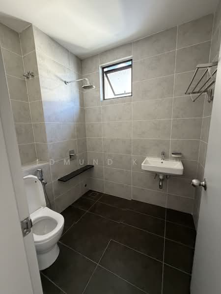 Rumah Berkembar untuk Disewa di Shah Alam (Selangor) - Edmund Kuah - Bathroom - PropertyGuru.com.my