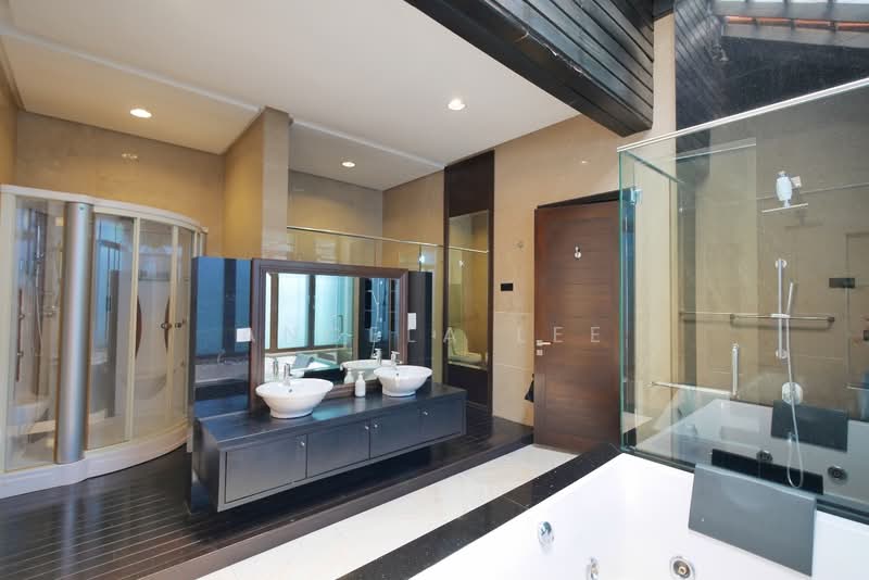 Bungalow for Sale in Ampang Hilir (Ampang) - Angela Lee - Bathroom - PropertyGuru.com.my