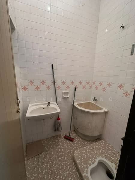 Rumah Teres 1 Tingkat untuk Disewa di Taman Ipoh Timur (Ipoh) - Kelvin Chong - Bathroom - PropertyGuru.com.my