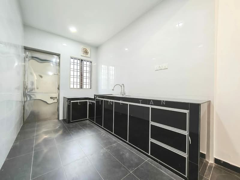 Rumah Teres 1 Tingkat untuk Dijual di Johor Bahru (Johor) - Elaine Tan - Kitchen - PropertyGuru.com.my