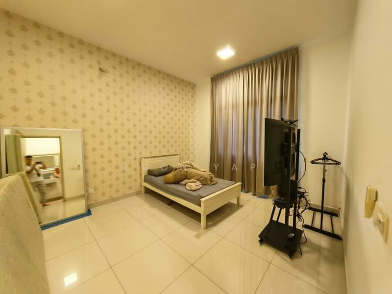 Rumah Berkembar untuk Dijual di Taman Sutera Utama (Skudai) - Evon Yap - Bedroom - PropertyGuru.com.my