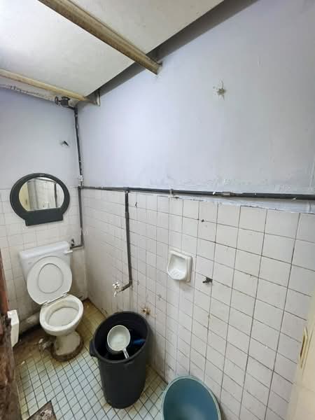 Apartment for Sale at Taman Indah Perdana - Kim Meng Lew - Bathroom - PropertyGuru.com.my
