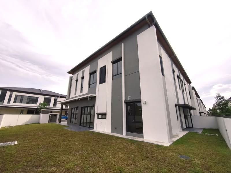 Semi-Detached House for Sale in Telok Panglima Garang (Selangor) - Michelle Lee - Exterior - PropertyGuru.com.my