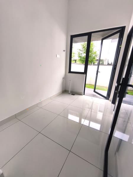 Semi-Detached House for Sale in Telok Panglima Garang (Selangor) - Michelle Lee - Interior - PropertyGuru.com.my