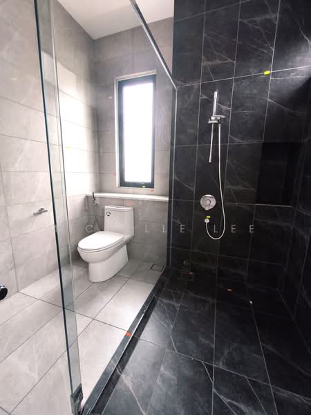 Semi-Detached House for Sale in Telok Panglima Garang (Selangor) - Michelle Lee - Bathroom - PropertyGuru.com.my