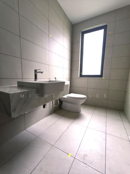 Semi-Detached House for Sale in Telok Panglima Garang (Selangor) - Michelle Lee - Bathroom - PropertyGuru.com.my