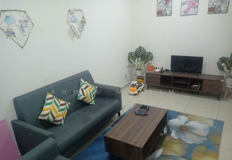 Rumah Teres 1 Tingkat untuk Disewa di Telok Panglima Garang (Selangor) - Ahmad Muslim - Living Room - PropertyGuru.com.my