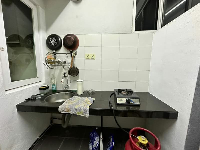 Condominium for Sale at First Residence (Residensi Unggul) - Yi Jun Cham - Kitchen - PropertyGuru.com.my