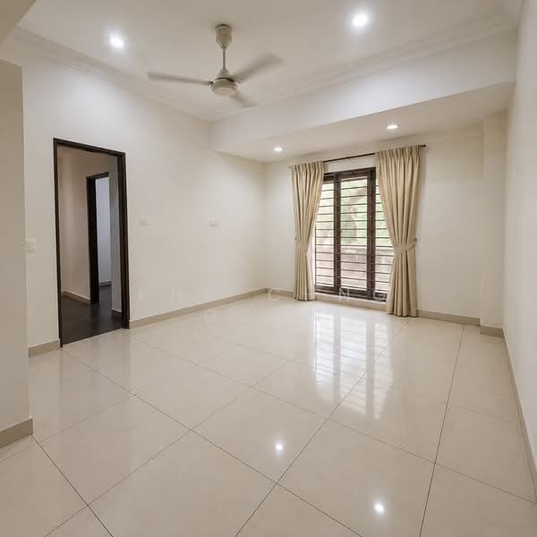3-storey Terraced House for Sale in Puchong (Selangor) - Kho Chng Guan - Living Room - PropertyGuru.com.my
