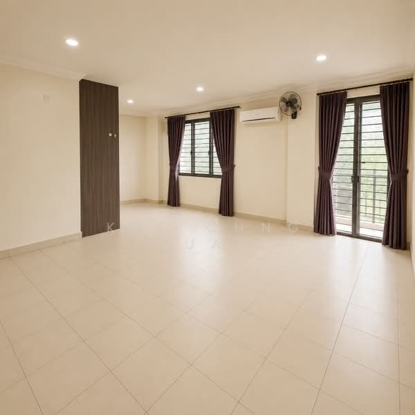 3-storey Terraced House for Sale in Puchong (Selangor) - Kho Chng Guan - Living Room - PropertyGuru.com.my