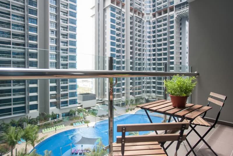 Servis Apartment untuk Disewa di Atlantis Residences (Pangsapuri Atlantis Kota Syahbandar) - Cherry . - Balcony - PropertyGuru.com.my