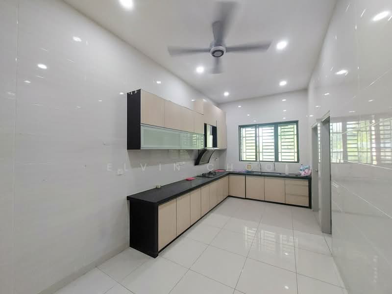 Semi-Detached House for Rent in Taman Santuari (Bukit Mertajam) - Elvin Choo - Kitchen - PropertyGuru.com.my