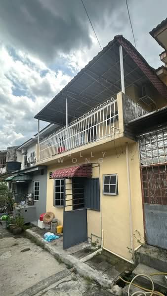 Rumah Teres 2 Tingkat untuk Dijual di Taman Desa Serdang (Seri Kembangan) - Sally Wong - Exterior - PropertyGuru.com.my
