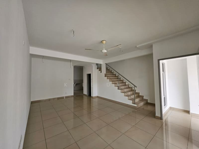 Rumah Teres 2 Tingkat untuk Dijual di Taman Seri Austin (Tebrau) - Kyle Das - Living Room - PropertyGuru.com.my