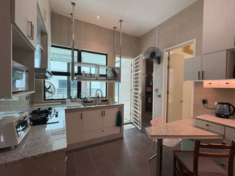 Rumah Banglo untuk Disewa di Iskandar Puteri (Nusajaya) (Johor) - Kate Tee - Kitchen - PropertyGuru.com.my